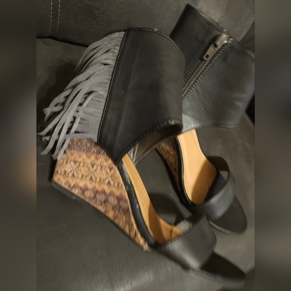 RAMPAGE Aztec Cork Wedge sandals Leather Ankle Zipper fringe sz9.5 - Picture 8 of 9